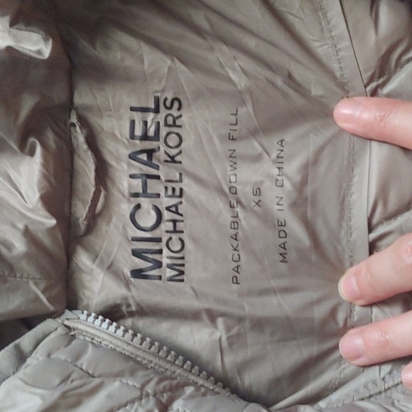MICHAEL BY MICHAEL KORS LIGHTWEIGHT DOWN PUFFER JACKET - Picture 6 of 10